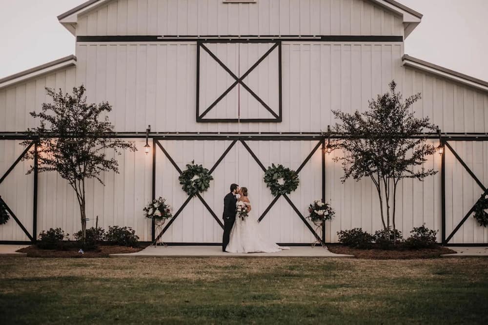 20230608MagnoliaMuleBarn06